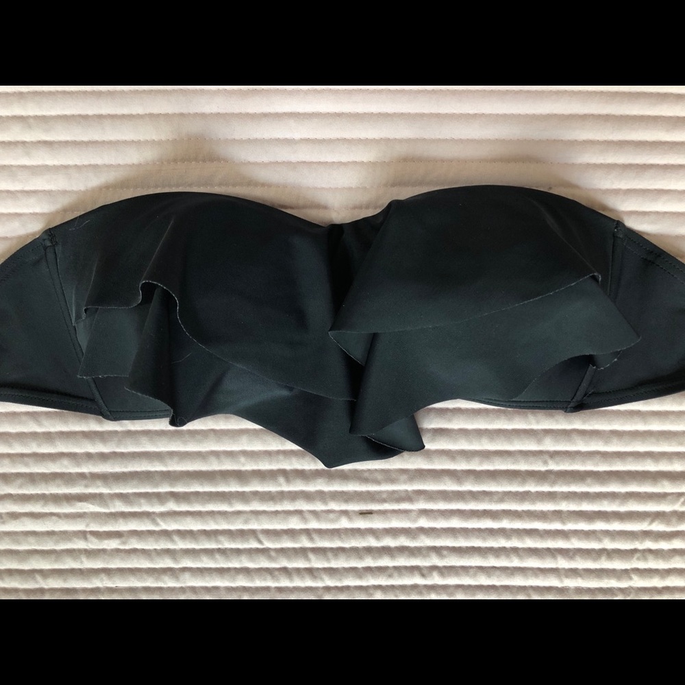 Cute Strapless bikini top